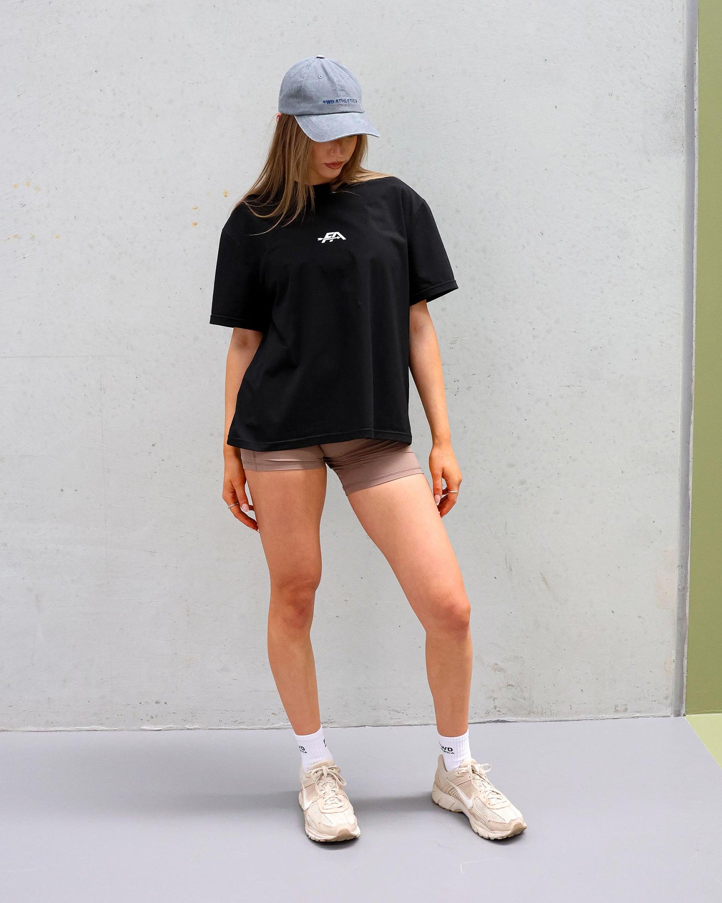 BASE TEE